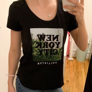 Hollister T-shirt